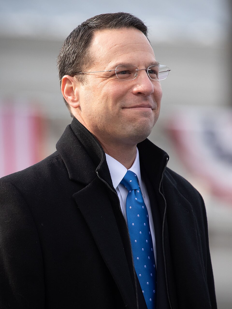 Official portrait of Gov. Josh Shapiro