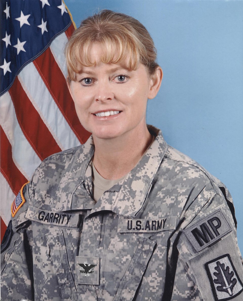 Official portrait of Treasurer Stacy Garrity